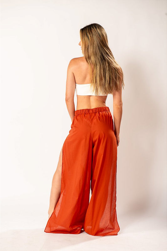 Calça Pantalona Terracota com Fendas Laterais